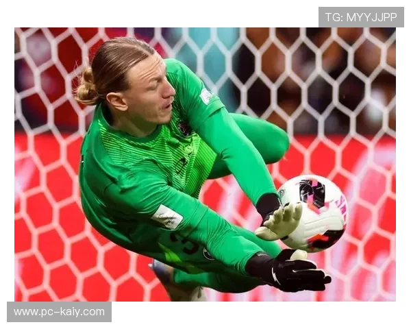 巴黎圣日耳曼门将萨福诺夫手部骨折，缺阵关键赛事