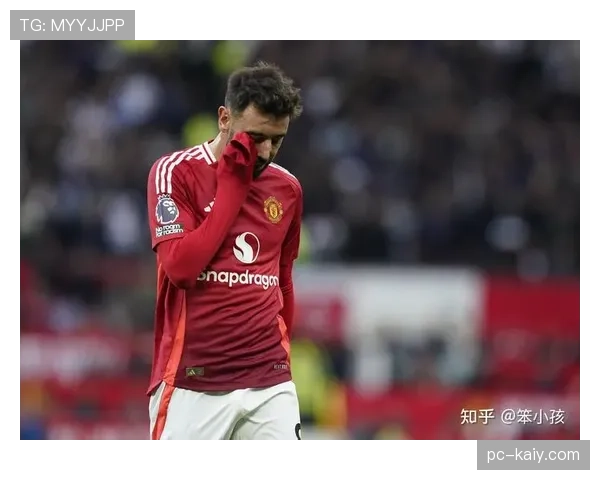 赛后述评：战术复盘曼联平局，滕哈格的临场调整再遭质疑